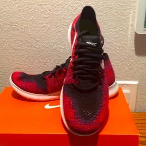 Mens Nike Free RN